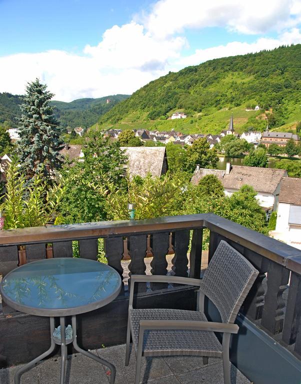 Gaestehaus Spies Bullay Exterior foto